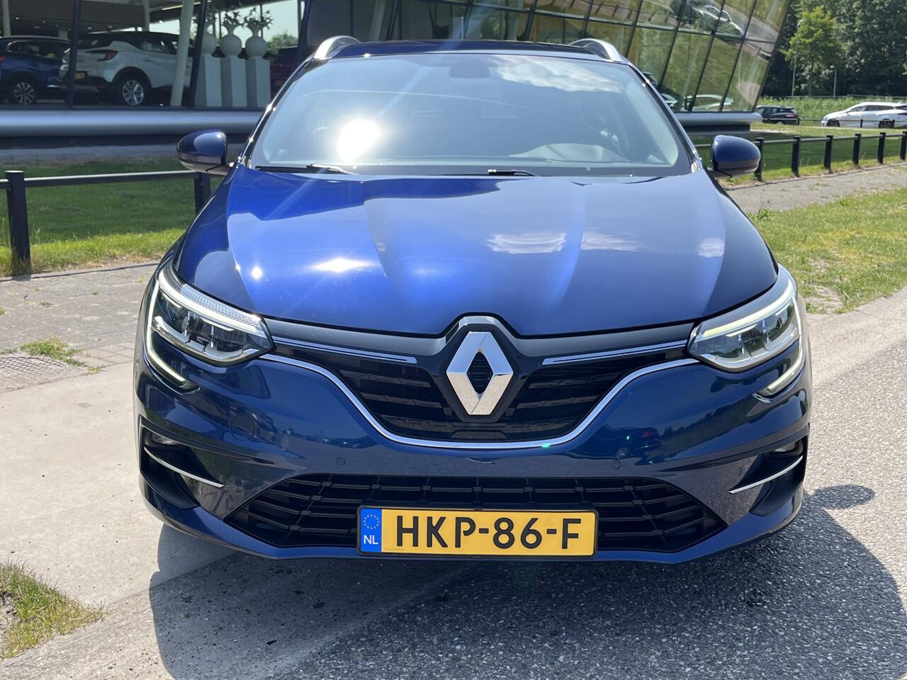 Renault MEGANE Estate 1.0 TCe Limited / Dealer onderhouden / Apple Carplay - Android Auto / PDC V+A / Climate /