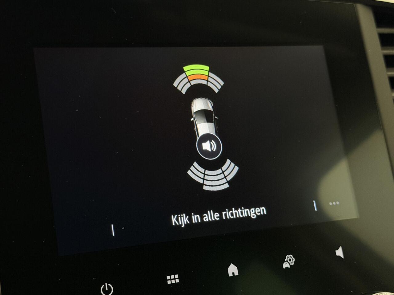 Renault MEGANE 1.3 TCe 140 EDC Intens | Navigatie | Climate Control | Cruise Control | Lichtmetalen velgen 16" | Apple Carplay/Android Auto | All season banden