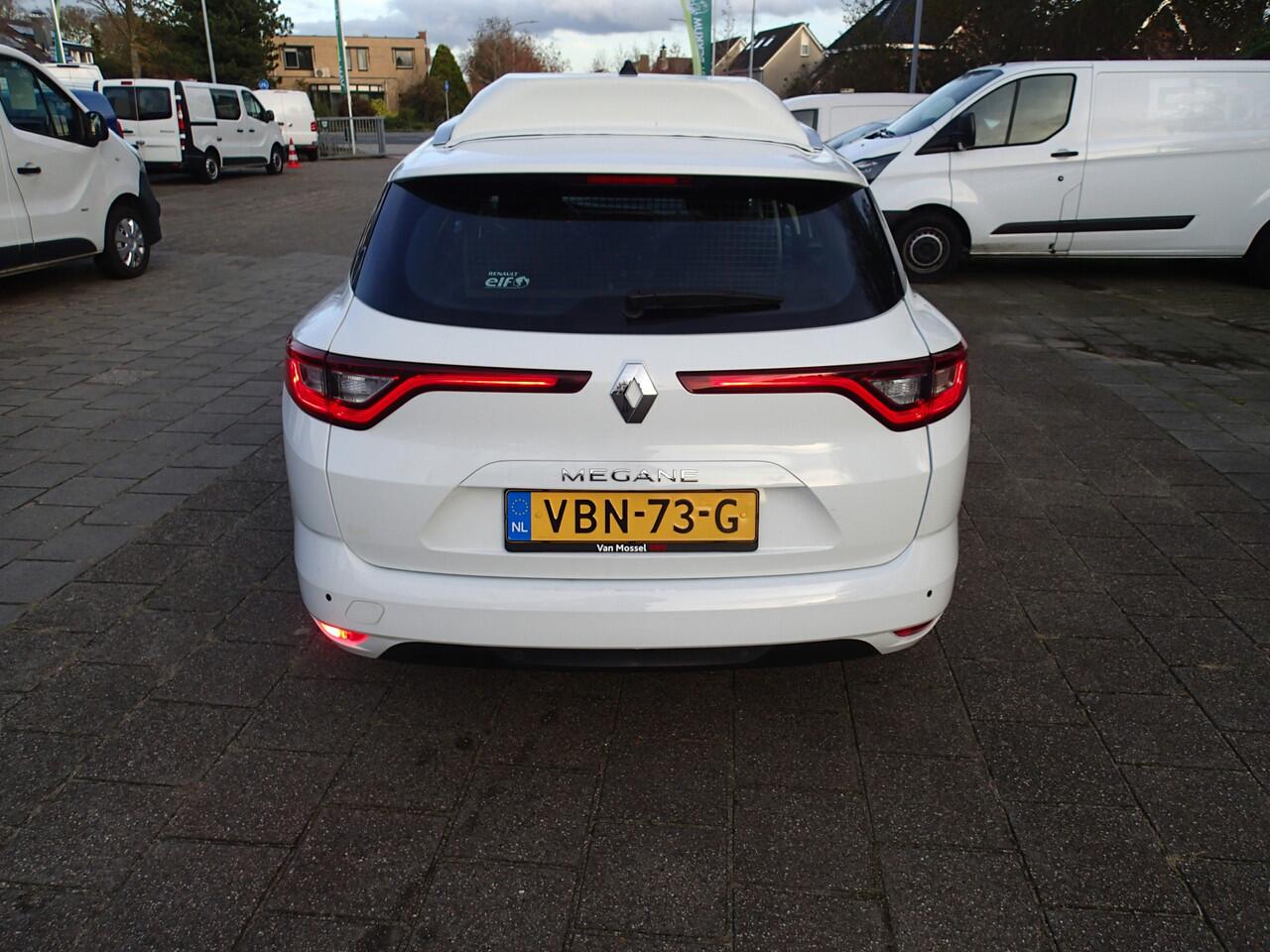 Renault MEGANE RENAULT 1.5DCI VOORZIEN VAN ARCO+CRUISE + NAVIGATIE !!! Renault Mégane 1.5 dCi Expression S&S Navigatie