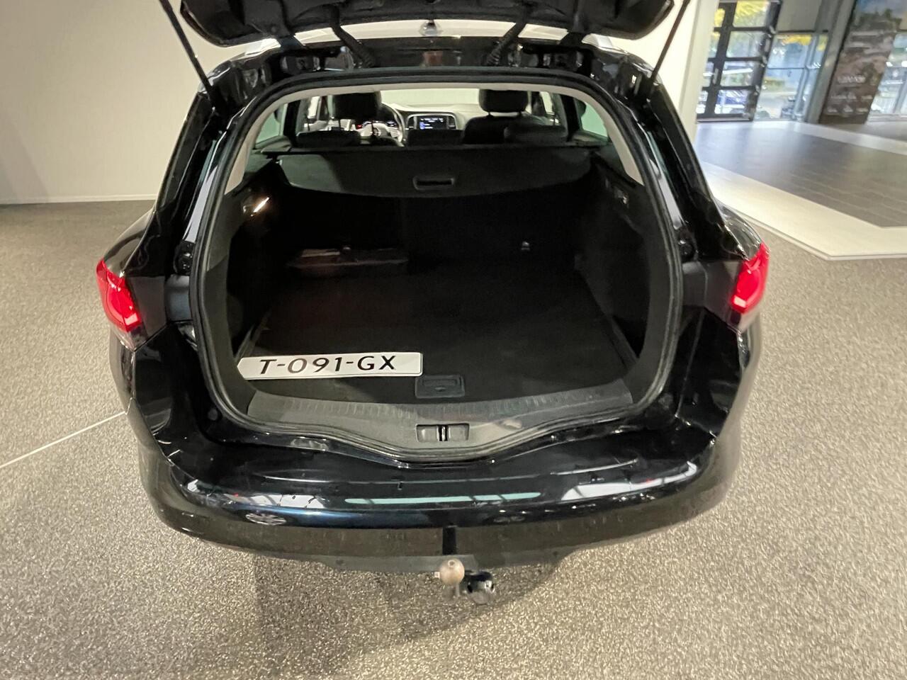 Renault MEGANE Estate 1.3 TCe 140 Techno | Navigatie | Camera | Trekaak