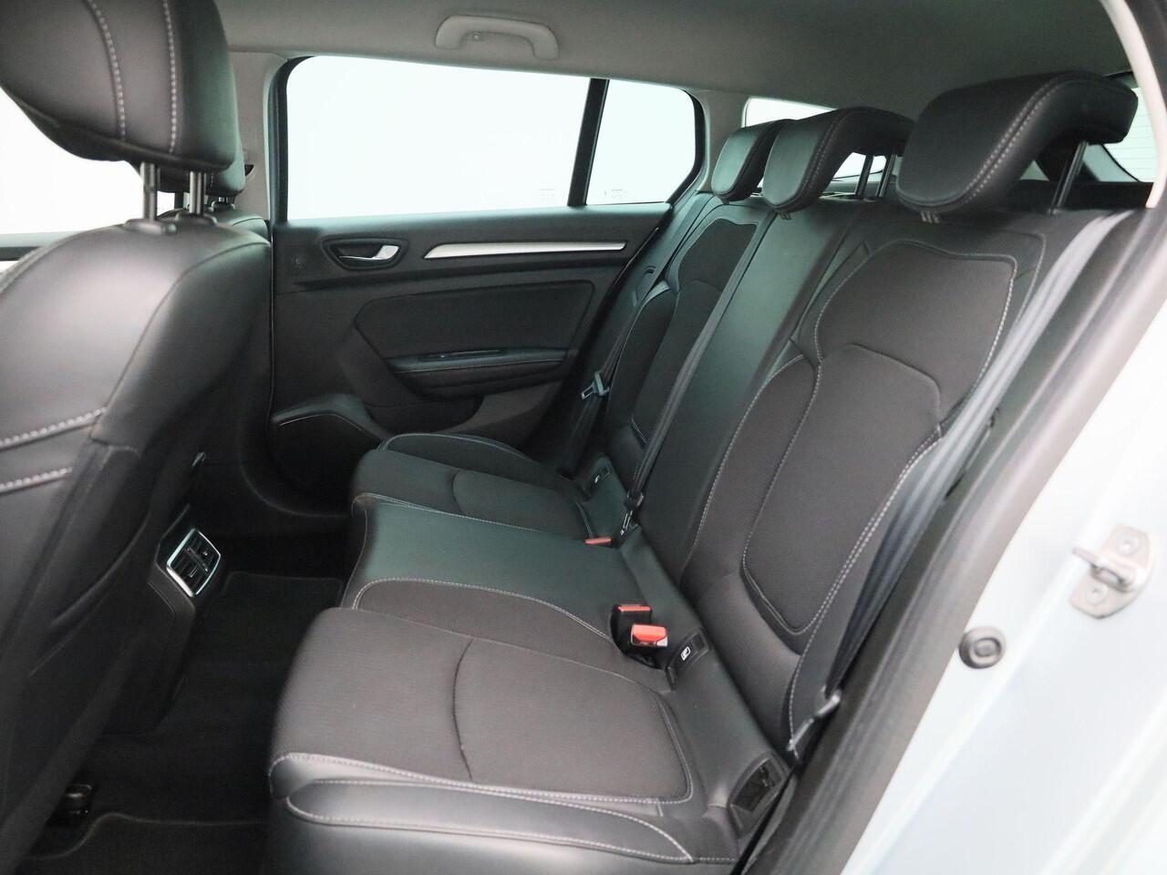 Renault MEGANE Estate 1.3 TCe Techno 140PK | Automaat | Navigatie | Achteruitrijcamera | Climate Control | Cruise Control | Apple CarPlay & Android Auto