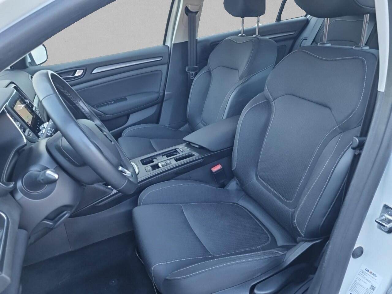 Renault MEGANE Estate 1.6 E-Tech Plug-In Hybrid 160 Business Zen AUTOMAAT / PDC V+A / NAVI / ECC