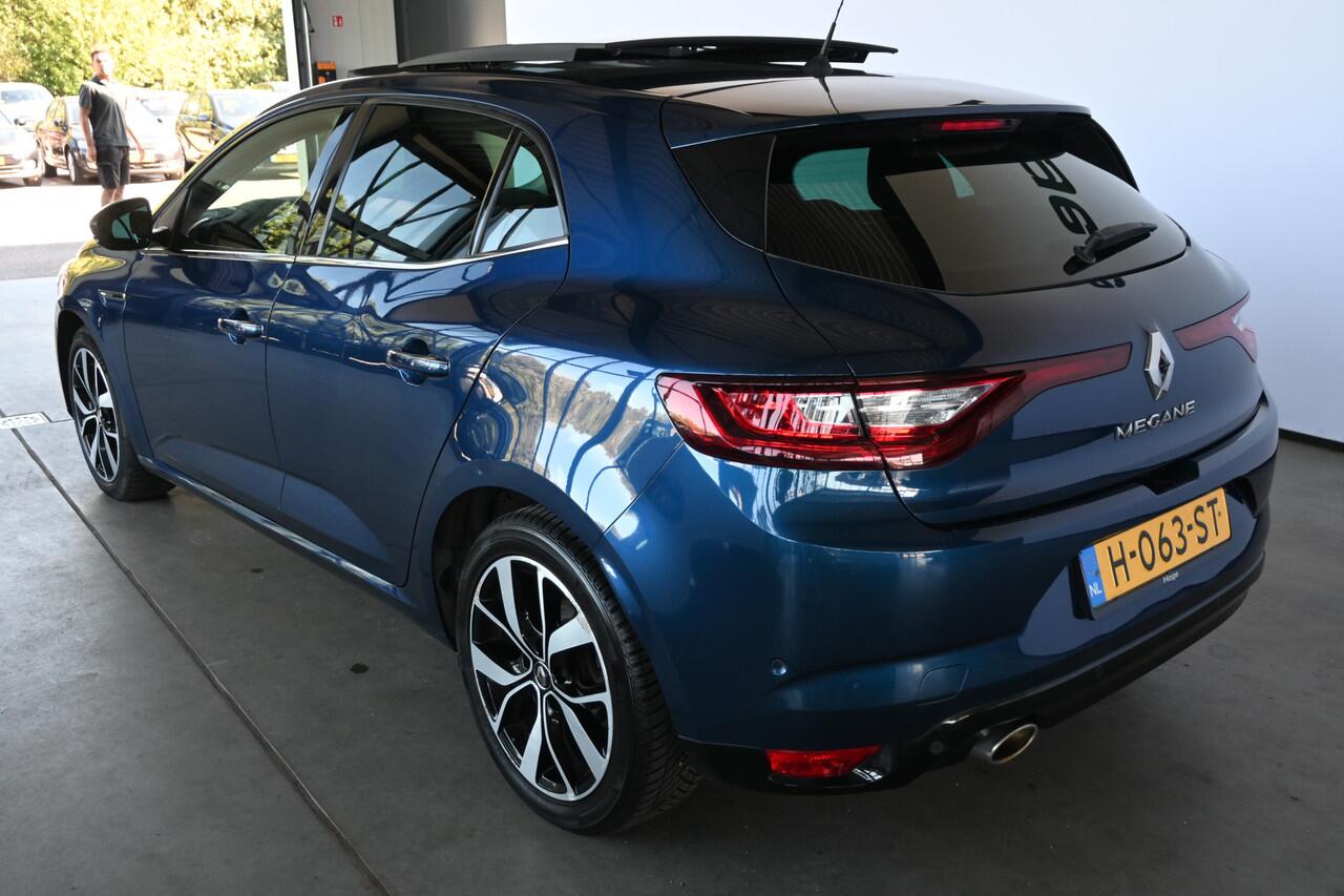 Renault MEGANE 1.3 TCe Bose Panoramadak Climate Cruise control Camera PDC Dodehoek 100% Onderhouden Inruil Mogelijk!