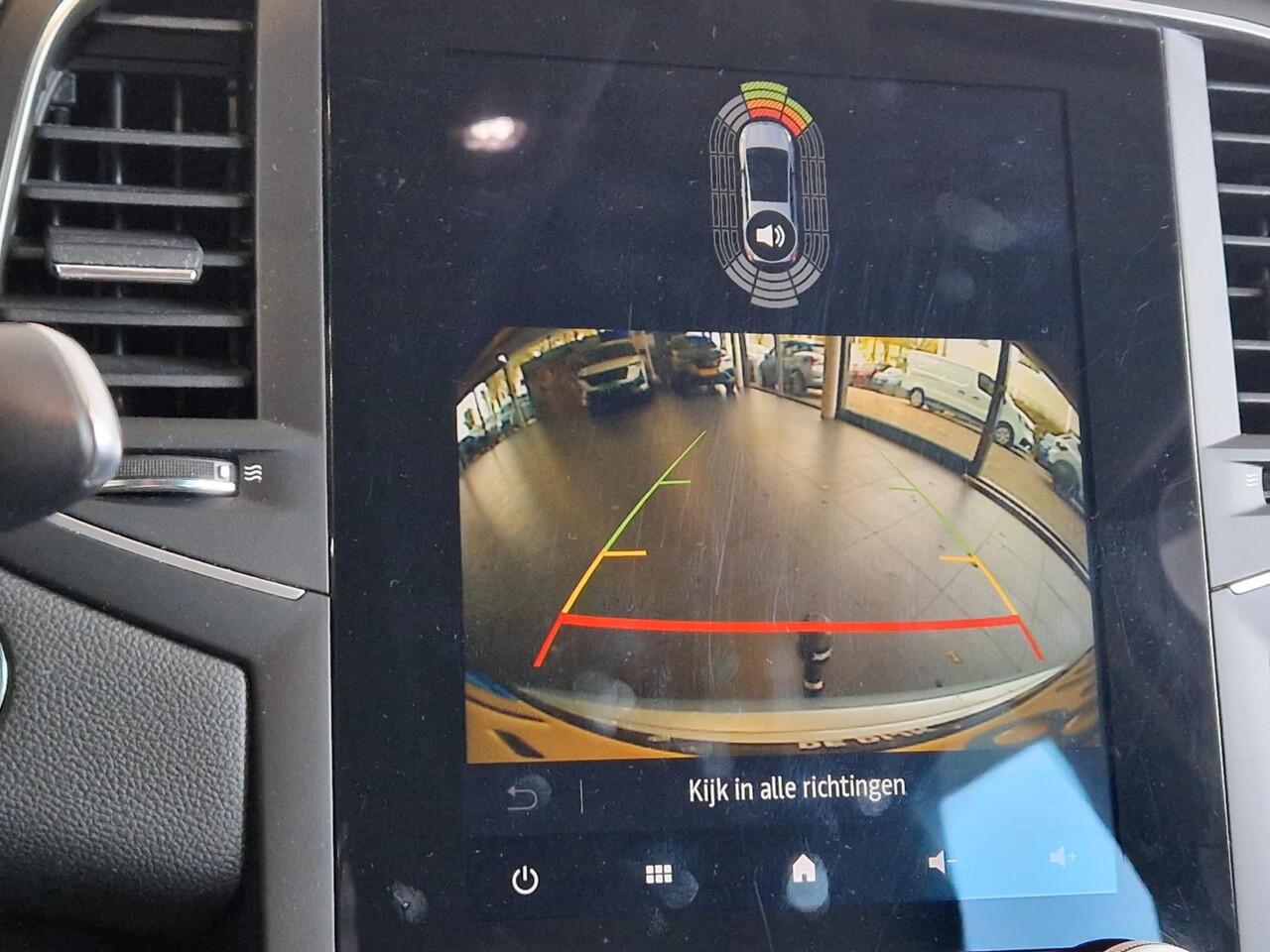 Renault MEGANE Estate 1.3 TCe 140 EDC Techno AUTOMAAT | TREKHAAK | PARKEERSENSOREN VOOR-/ACHTER | ACHTERUITRIJCAMERA | APPLE CARPLAY/ANDROID AUTO