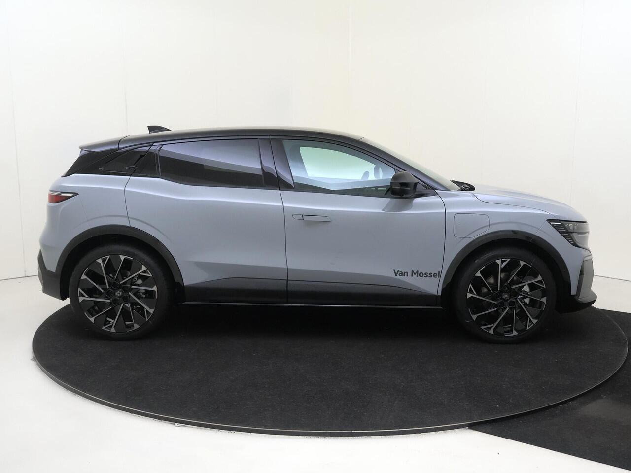 Renault MEGANE E-Tech comfort range esprit alpine 60 kWh | Stoelverwarming | Climate control | LED verlichting