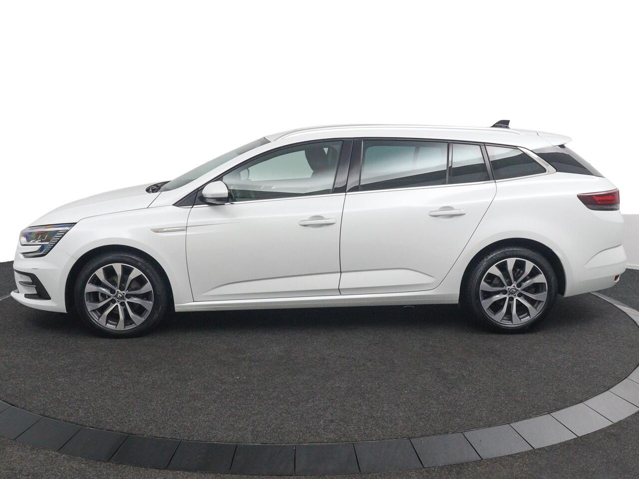 Renault MEGANE Estate 1.3 TCe 140 Techno Automaat! Rijklaarprijs! Trekhaak!