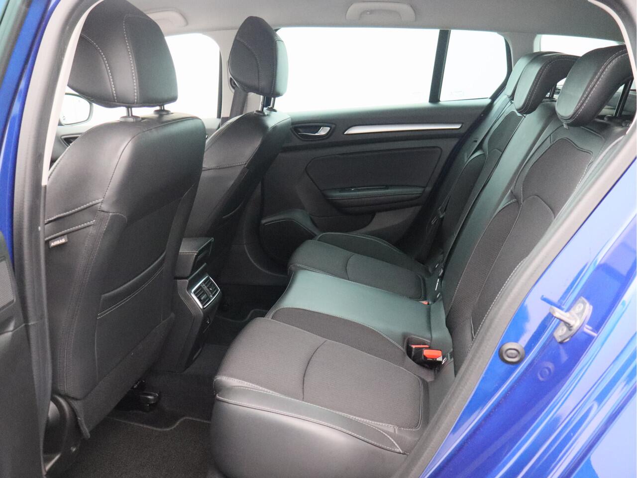 Renault MEGANE Estate 1.3 TCe 140 Techno/ automaat/ lage km/ trekhaak/ compleet!