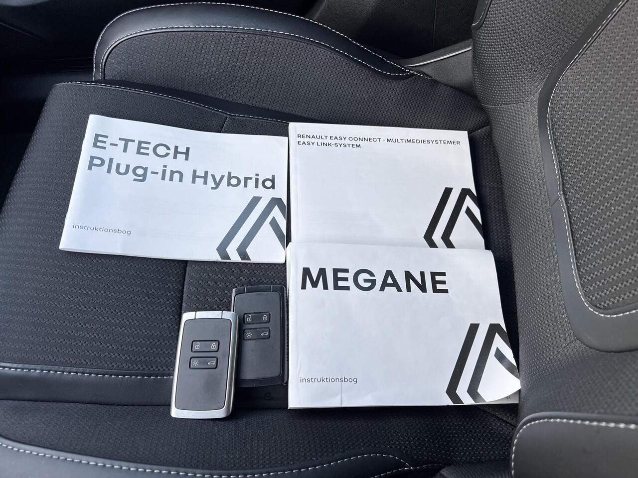 Renault MEGANE Estate 1.6 E-Tech Plug-In Hybrid 160 Techno / Dealer onderhouden / EAER 51 km / Navigatie / HUD / Stuur- en stoelverwarming / Apple Carplay Android / 17" LM wielen / Camera / Parkeerassistent /