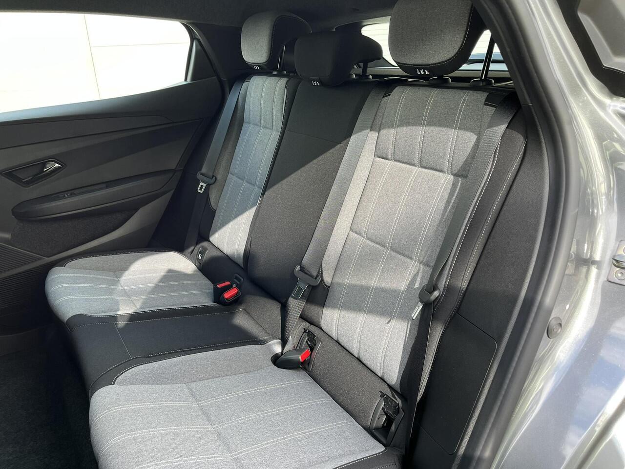 Renault MEGANE E-Tech comfort range Evolution 60 kWh | Google Navigatie | Verwambare voorstoelen en stuurwiel |