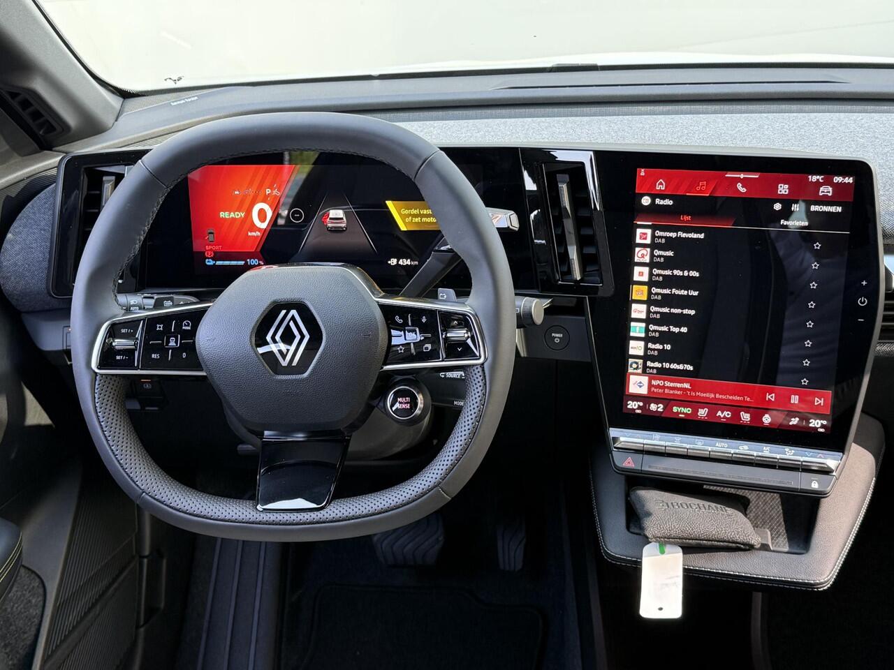 Renault MEGANE E-Tech comfort range techno 60 kWh | Camera | Winterpack | Harman & Kardon | Digitale Binnenspiegel