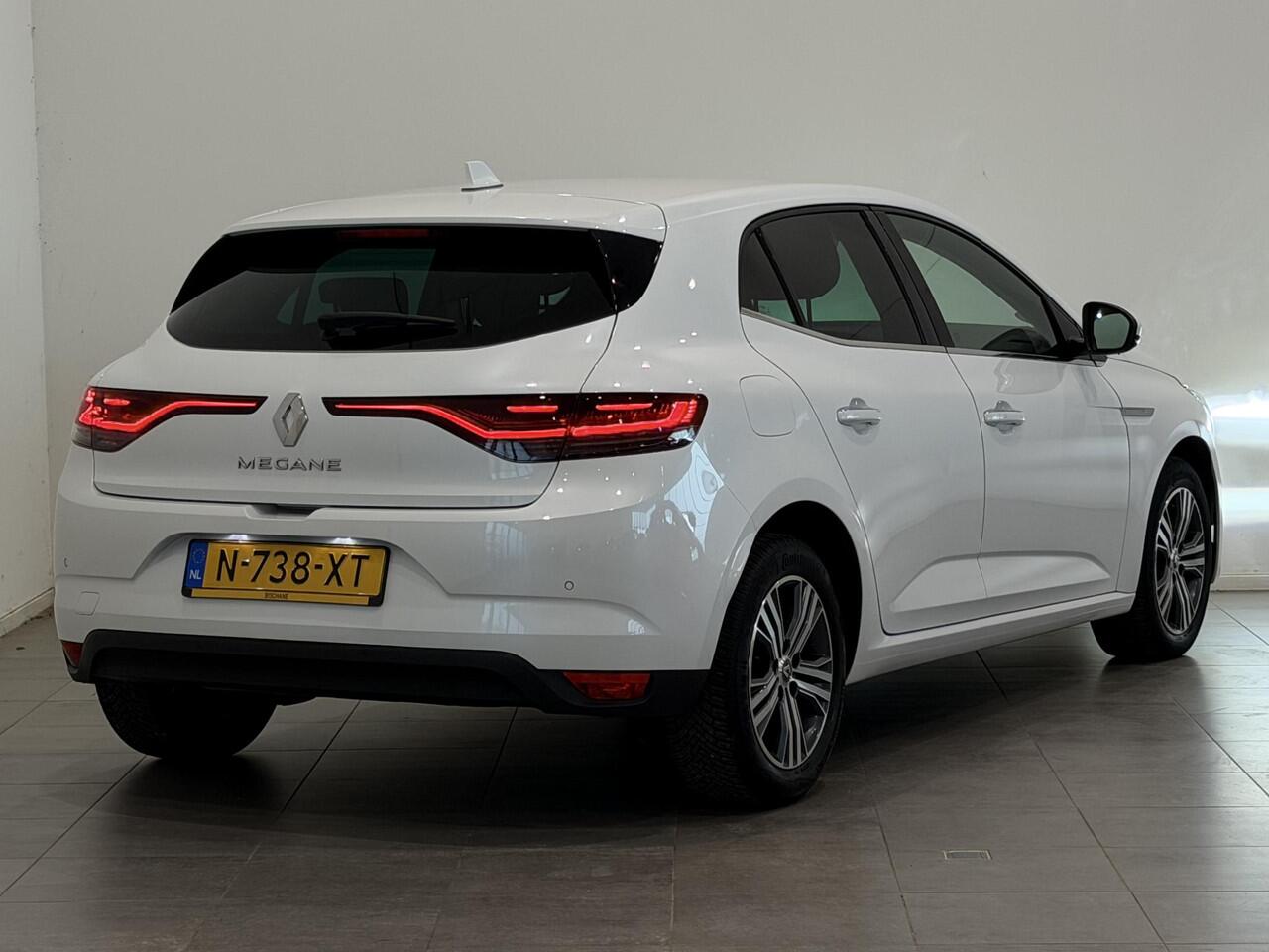 Renault MEGANE 1.3 TCe 140 EDC Intens | Navigatie | Climate Control | Cruise Control | Lichtmetalen velgen 16" | Apple Carplay/Android Auto | All season banden