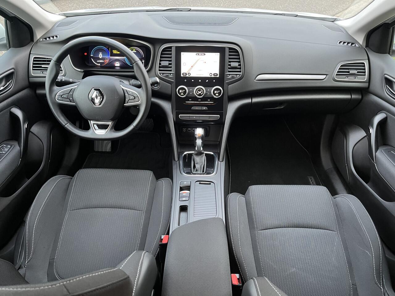 Renault MEGANE 1.6 E-Tech Plug-In Hybrid 160 PK / Automaat / Apple Carplay - Android Auto / Camera / Keyless / Climate / 16'' LMV /