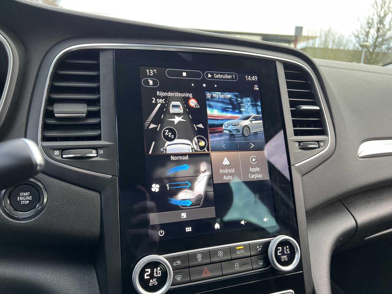 Renault MEGANE Estate 1.3 TCe 140 Techno | Trekhaak | Navigatie | Achteruitrijcamera