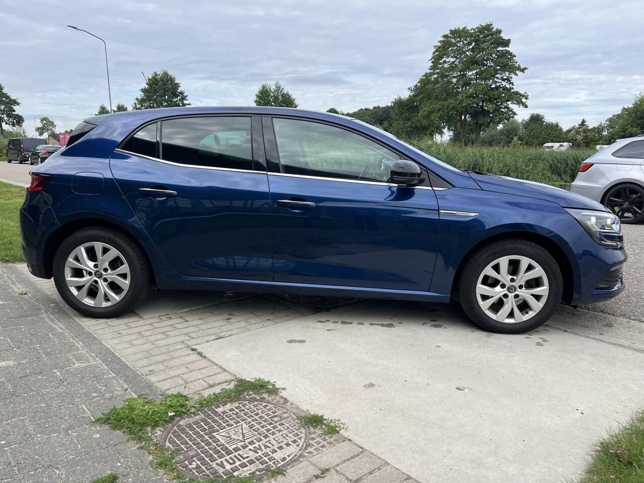 Renault MEGANE 1.3 TCe Limited / Cruise / Climate / Parkeersensor / Keyless / Applecarplay - Androidauto /