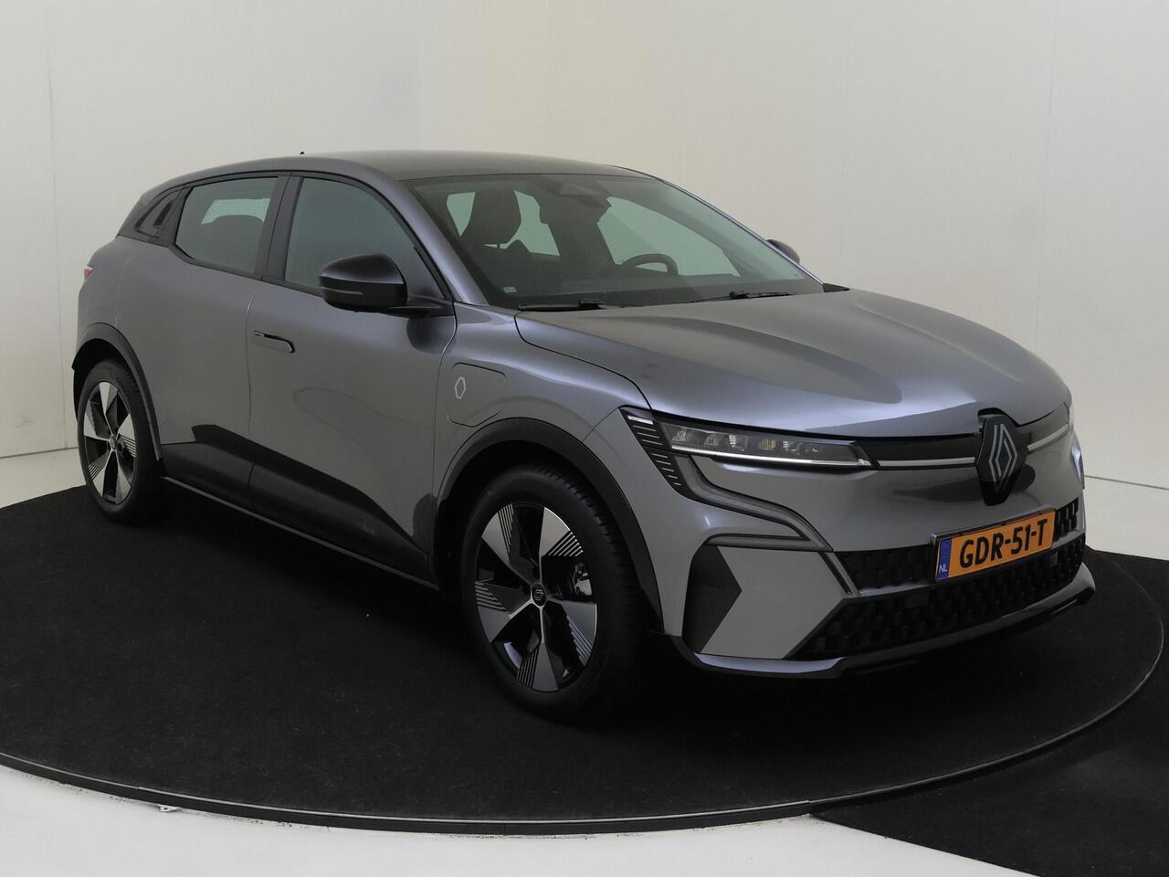 Renault MEGANE E-Tech EV60 220 Optimum Charge Equilibre | Achteruitrijcamera | Parkeersensoren Achter | AppleCarplay & AndroidAuto | Lane Assist | Bluetooth | Lichtmetalen Velgen | Led Verlichting |