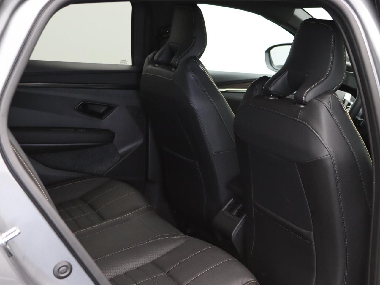 Renault MEGANE E-Tech comfort range iconic 60 kWh | Active driver assist | Blind spot warning | Smart rear view mirror |