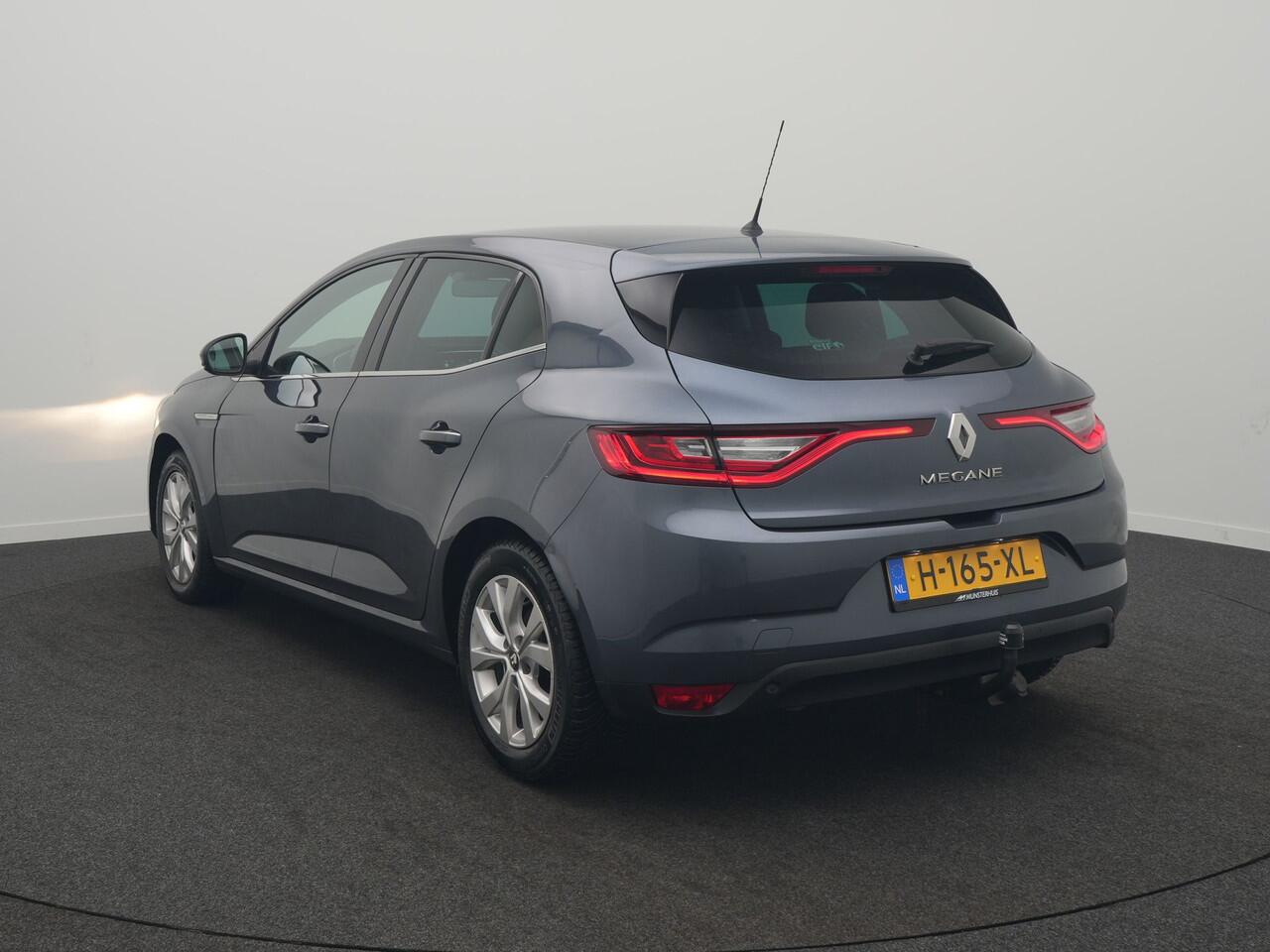 Renault MEGANE TCe 115 Limited - Occasional Lease vanaf ¤674 p/m - RIJKLAARPRIJS - All Seasonbanden - Cruise Control - Trekhaak