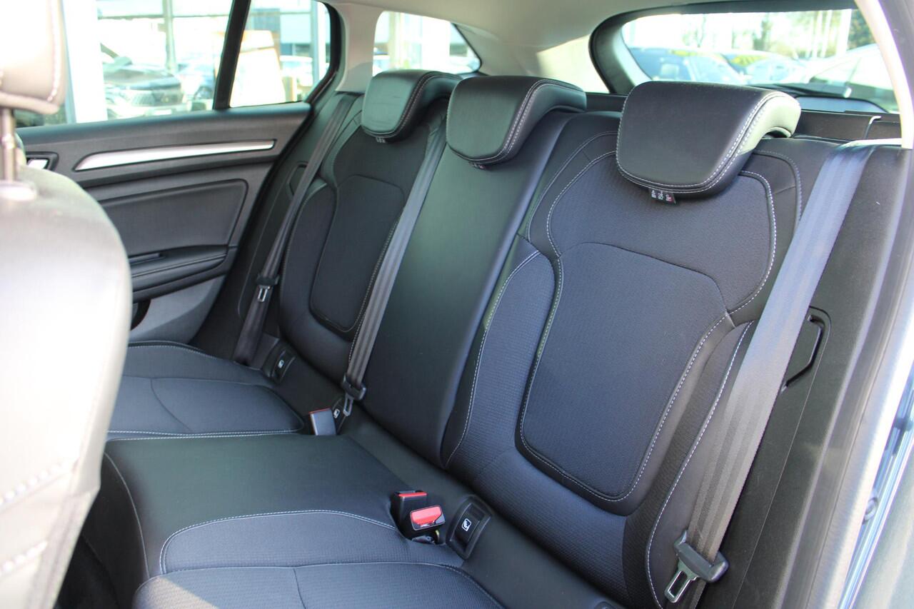 Renault MEGANE Estate 1.3 TCe 140 Techno | Trekhaak | Achteruitrij camera | Climate control