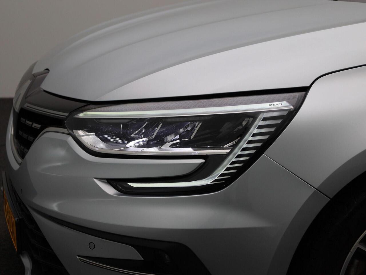 Renault MEGANE Estate TCe 140 Equilibre | Easy Link multimediasysteem met Apple CarPlay & Android Auto | Climate Control | Pack Style = lichtmetalen velgen + dakrails | Metaalkleur | Parkeersensoren v+a |