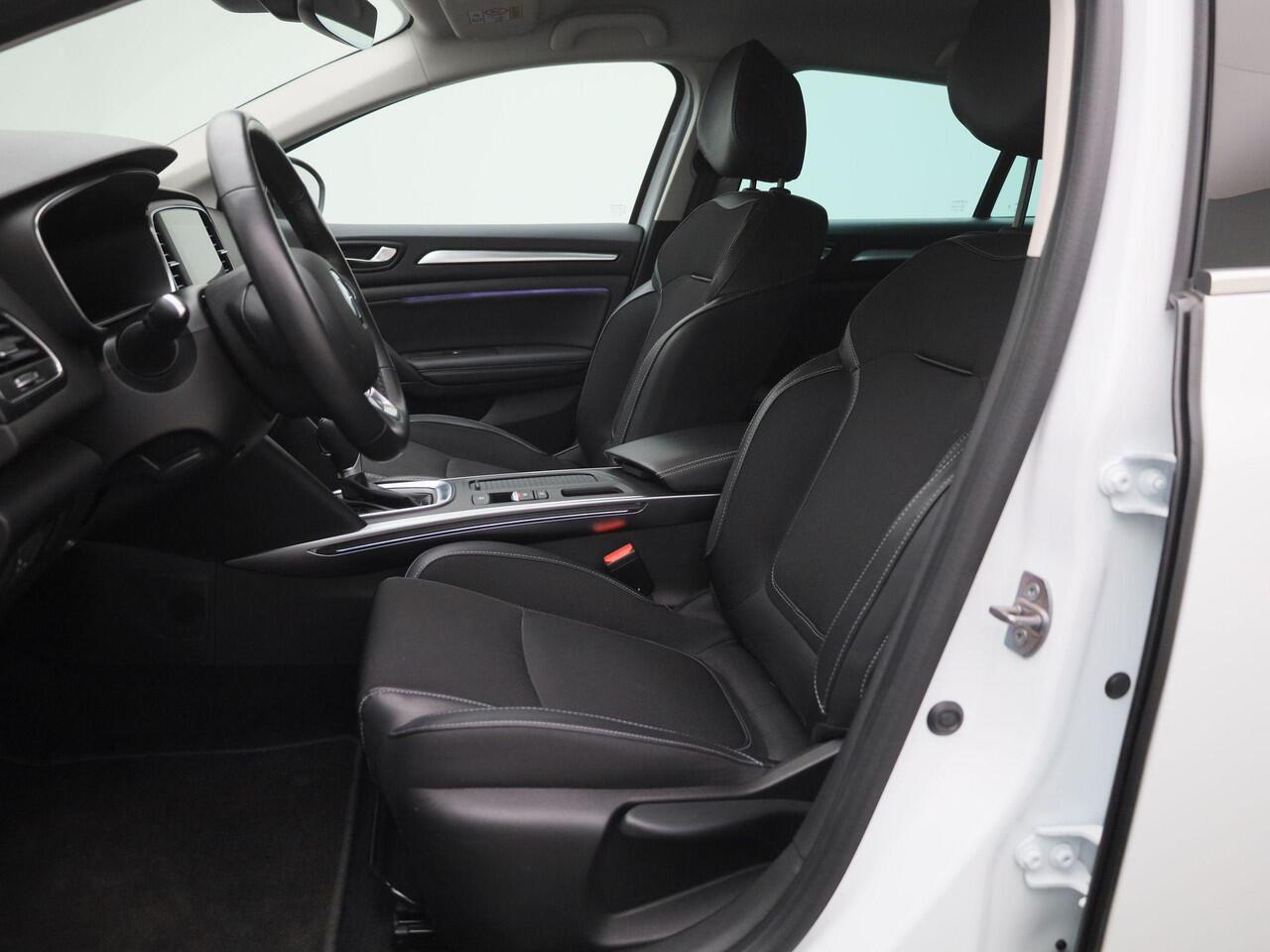 Renault MEGANE Estate 1.3 TCe 140 Techno | Stoel- & Stuurwielverwarming | 9,3" Full-Map Navigatie | Camera | PDC Voor + Achter | Climate Control | LED Pure Vision | Keyless | 17" LMV | Privacy Glass | Apple Carplay & Android Auto