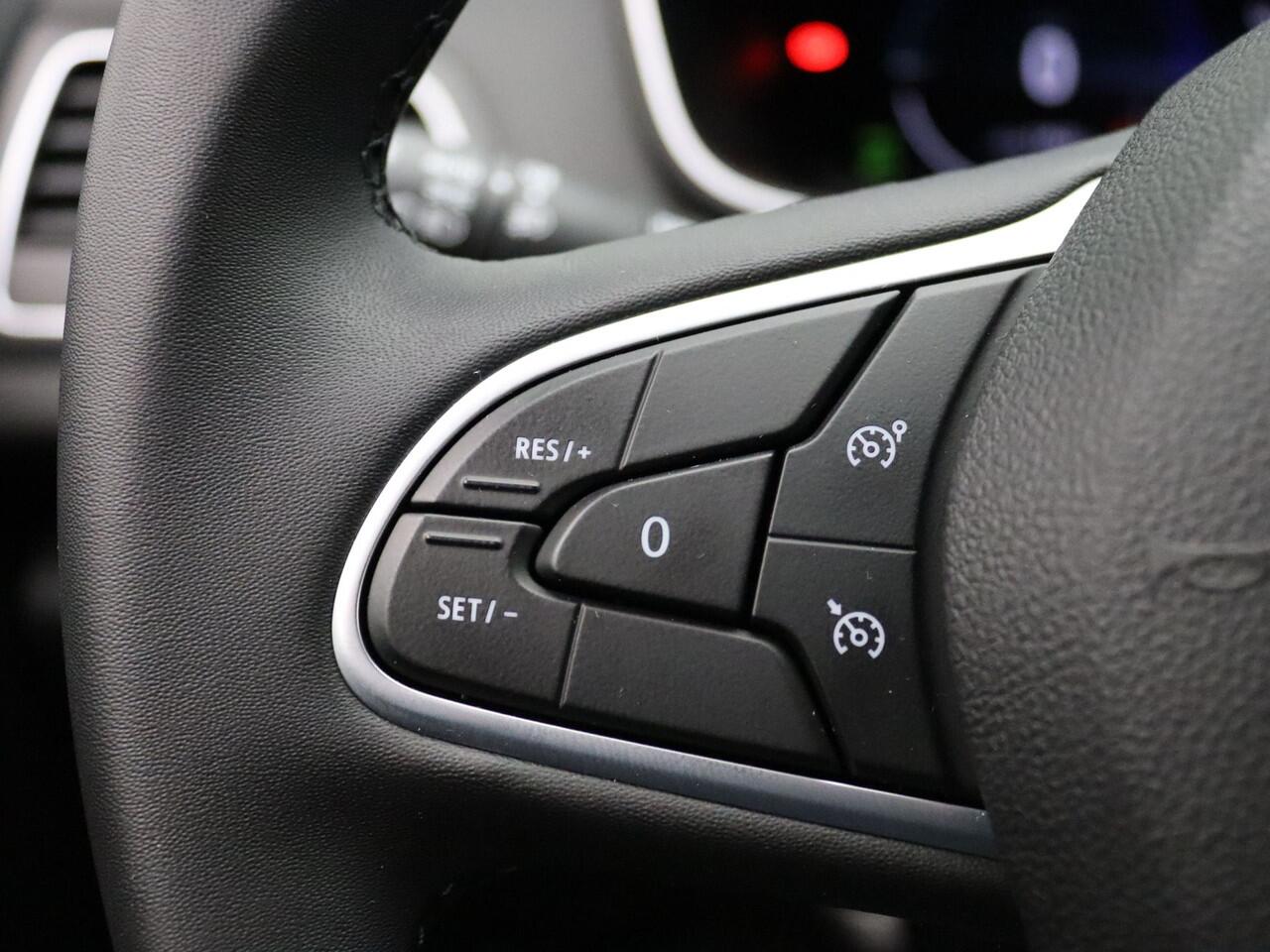 Renault MEGANE Estate E-Tech Plug-In Hybrid 160pk Equilibre Climate | Cruise | Carplay | Navi | Parkeersens. v+a