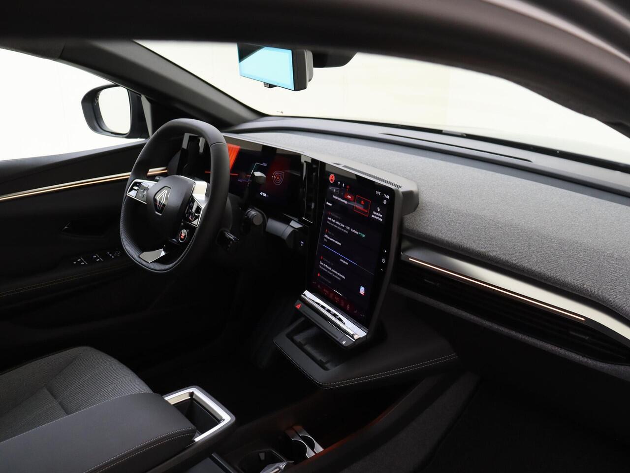 Renault MEGANE E-Tech comfort range techno 60 kWh | Navigatie met Google Integratie | Climate Control | Cruise Control Adaptief | Apple Carplay/Android Auto | Harman Kardon Premium Audio | Warmtepomp | Pack Winter | Parkeersensoren incl. Camera |