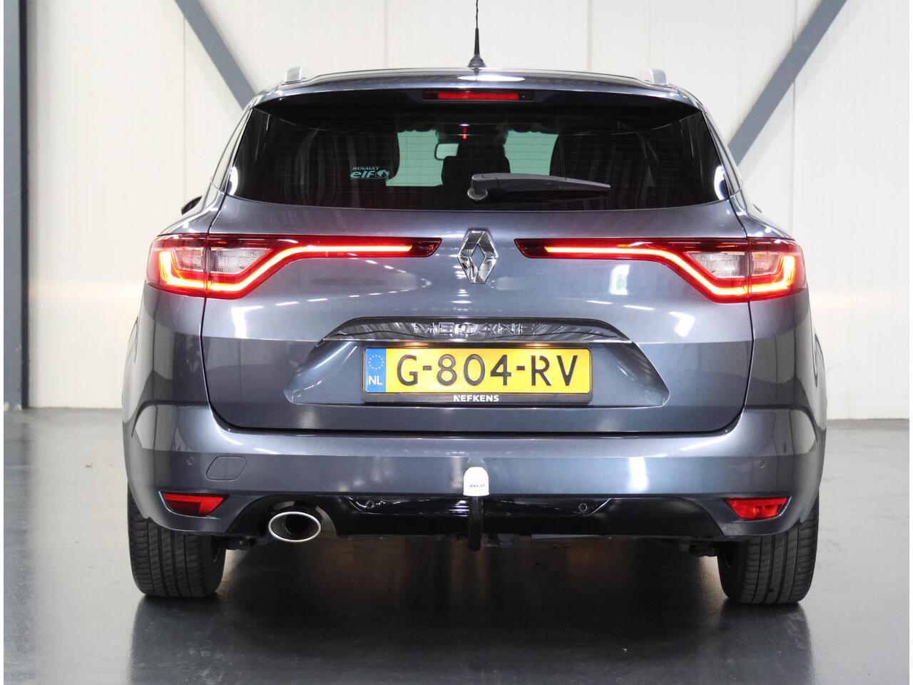 Renault MEGANE Estate TCe 140PK Bose | AppleCarPlay/AndroidAuto | Cruise Control | Climate Control | Navigatie | Parkeersensoren | Trekhaak | Isofix | Privacy Glass | BOSE SOUND |