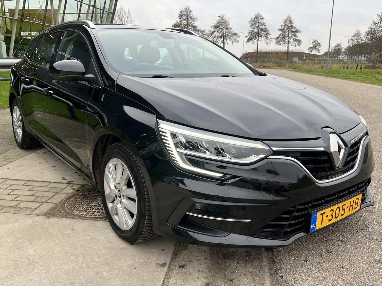 Renault MEGANE Estate 1.3 TCe 140PK Equilibre / Climate / Cruise / Parkeersensoren V+A / NAP /