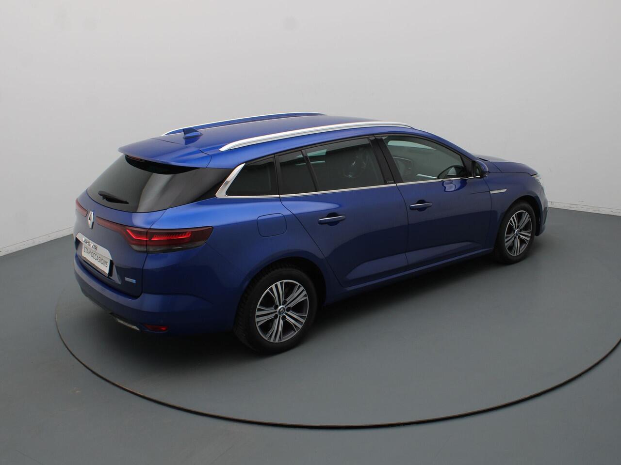 Renault MEGANE Estate E-Tech Plug-In Hybrid 160pk Intens Camera | Adapt. Cruise | Navi | Parkeersens. v+a