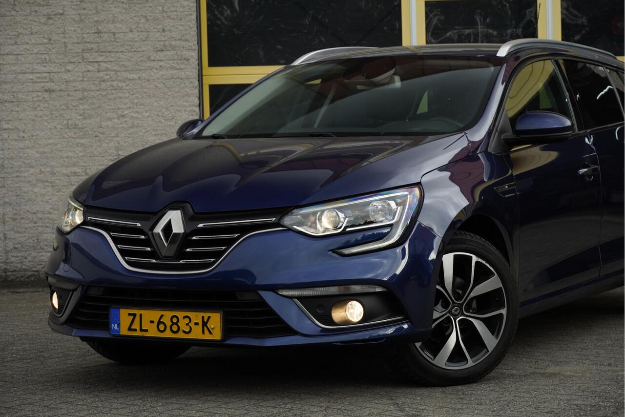 Renault MEGANE Estate 1.3 TCe 141PK! Bose BJ2019 Lmv 17" | Led | Pdc | Keyless entry | Achteruitrijcamera | Dashboard verlichting | Groot navi | Climate control | Cruise control | Extra getint glas