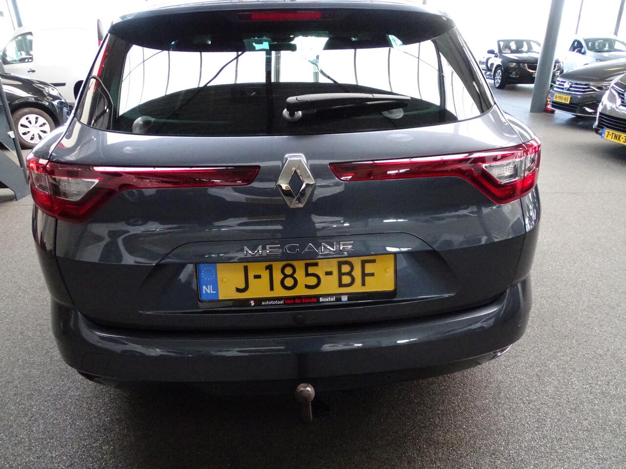 Renault MEGANE Estate 1.3 TCe Limited 141PK, 1700Kg trekgew.