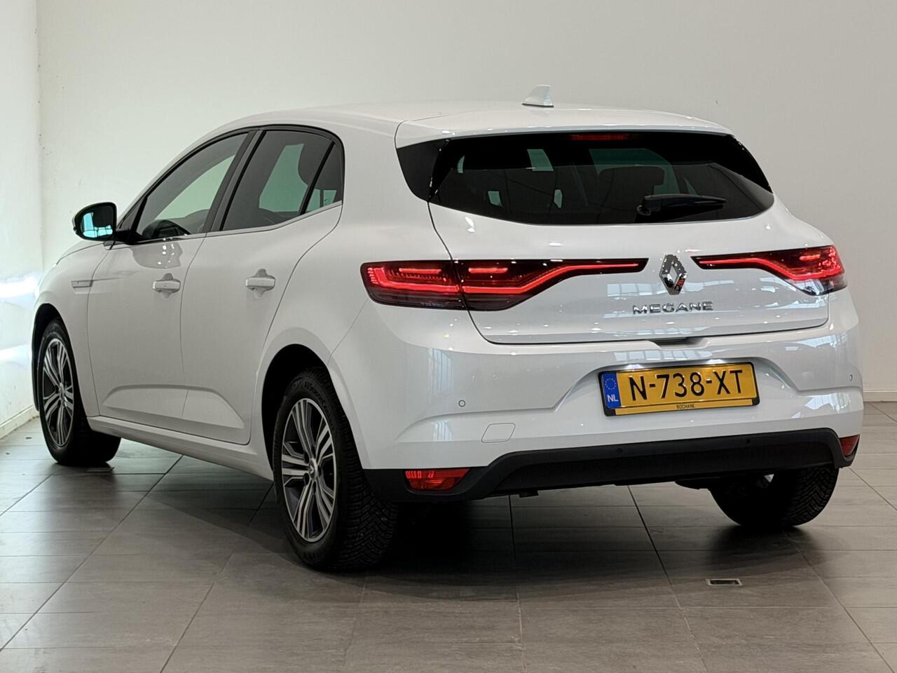 Renault MEGANE 1.3 TCe 140 EDC Intens | Navigatie | Climate Control | Cruise Control | Lichtmetalen velgen 16" | Apple Carplay/Android Auto | All season banden
