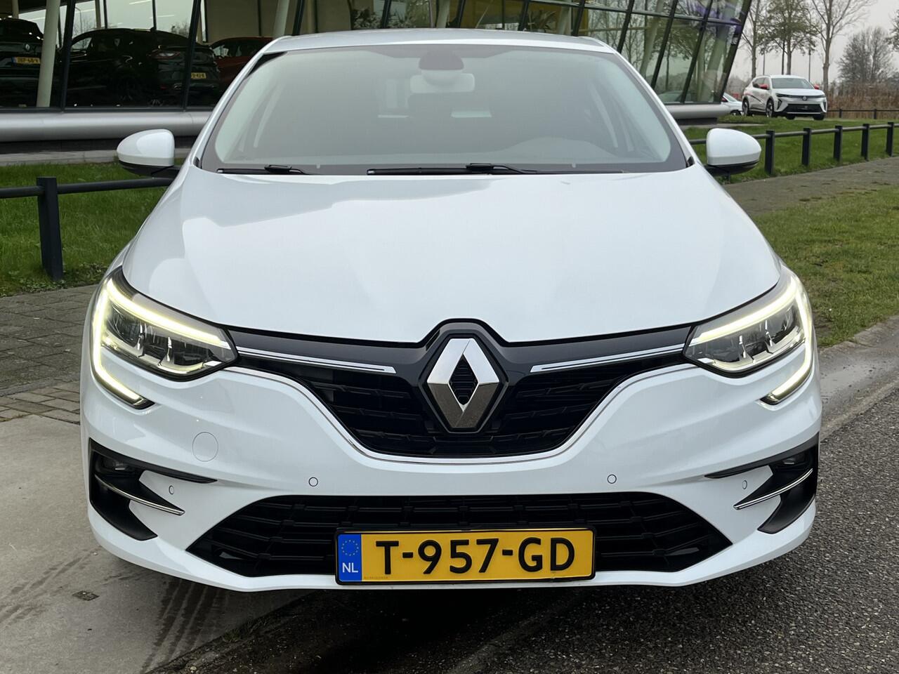 Renault MEGANE 1.6 E-Tech Plug-In Hybrid 160 PK / Automaat / Apple Carplay - Android Auto / Camera / Keyless / Climate / 16'' LMV /