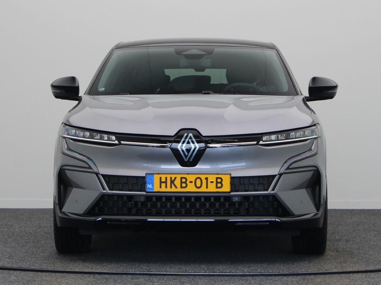 Renault MEGANE E-Tech comfort range iconic 60 kWh | Harman Kardon Premium Audio | Around view monitor | Active driver assist | Blind spot |