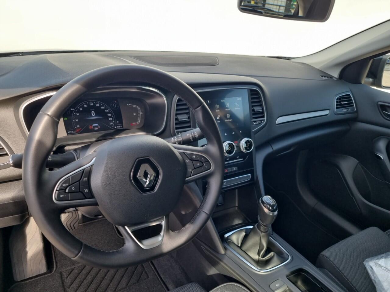 Renault MEGANE Estate 1.3 TCe 140 Equilibre ALL SEASON / NAVI / PDC / CLIMATE / CRUISE