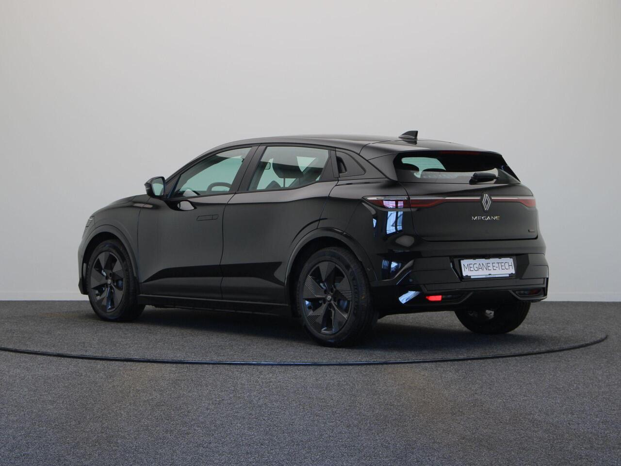 Renault MEGANE E-Tech comfort range Evolution 130pk 60 kWh | Navigatie | Stoel- en stuurwielverwarming | Parkeersensoren rondom |