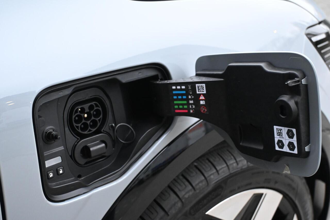 Renault MEGANE E-Tech comfort range techno 60 kWh | 360 CAMERA | STUURVERWARMING | NAVI | APPLECARPLAY/ANDROIDAUTO | ADAPT. CRUISE CONTROL | CLIMATE CONTROL | PDC | LMV