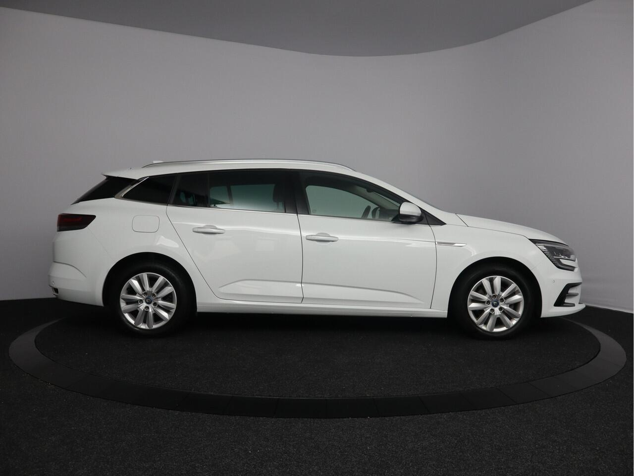 Renault MEGANE Estate 1.6 E-Tech Plug-In Hybrid 160 Intens