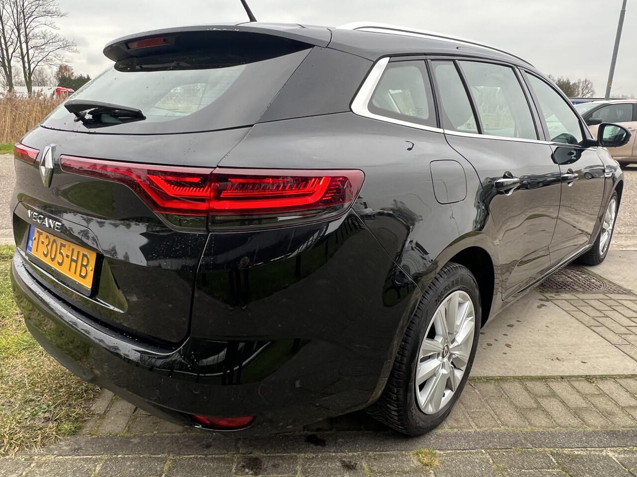 Renault MEGANE Estate 1.3 TCe 140PK Equilibre / Climate / Cruise / Parkeersensoren V+A / NAP /