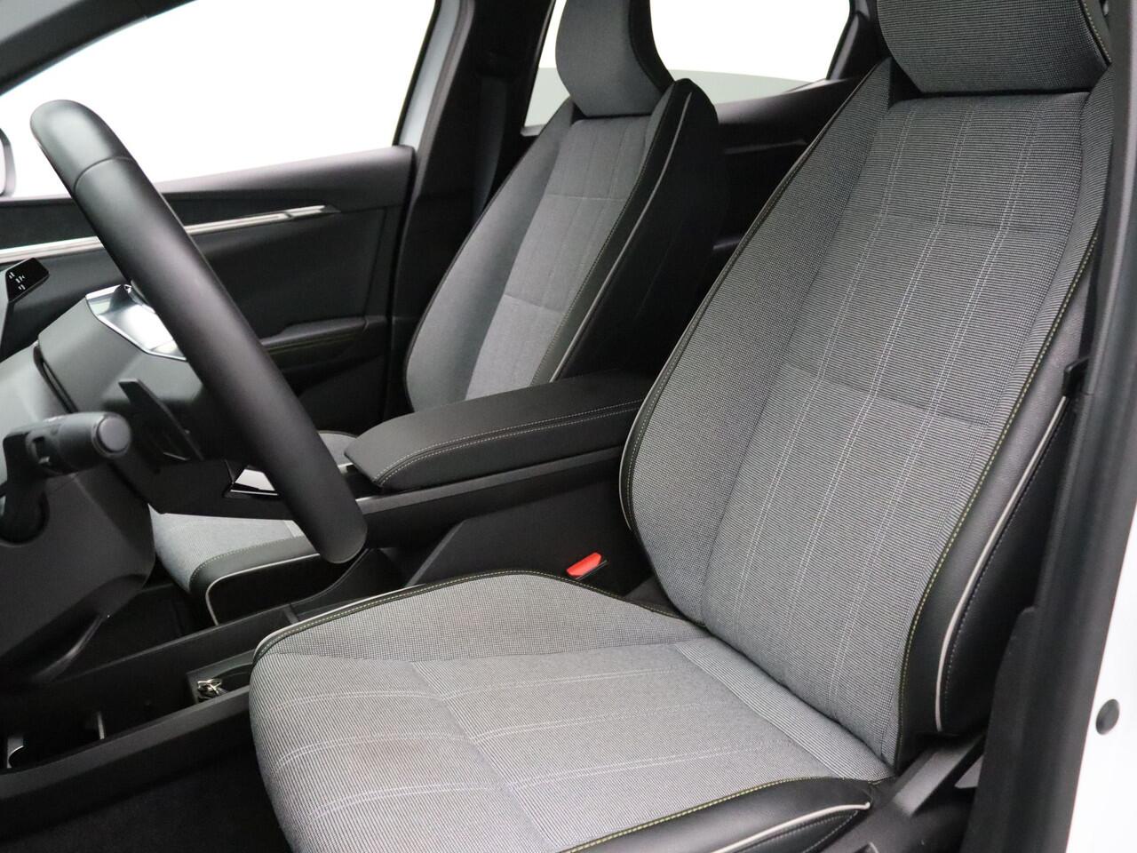 Renault MEGANE E-Tech 220pk EV60 Optimum Charge Techno Camera | Adapt. Cruise | Navi | Parkeersens. v+a | Stoel-/stuurverw.