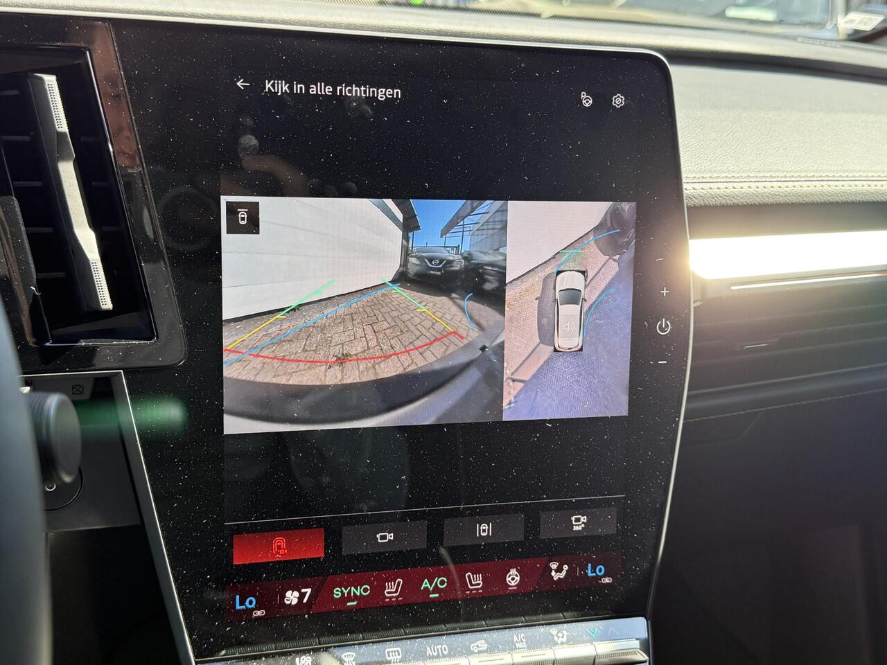 Renault MEGANE E-Tech comfort range iconic 60 kWh | Camera | Winterpack | Harman&Kardon | Leder | Digitale Binnenspiegel | Demo