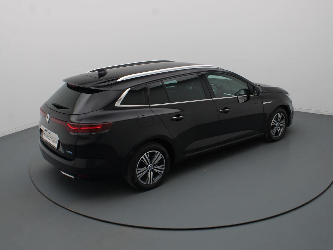 Renault MEGANE Estate 160pk E-Tech Plug-In Hybrid Intens Automaat Camera | Cruise | Navi | Parkeersens. v+a