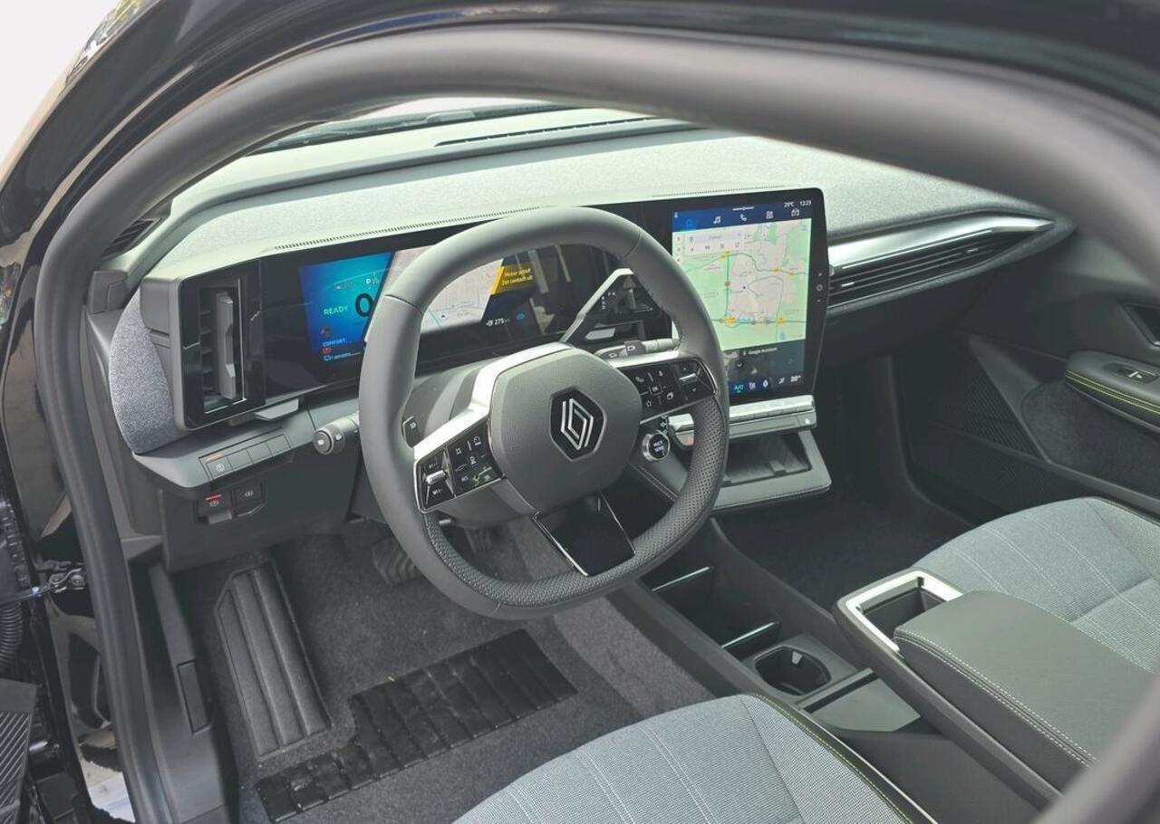 Renault MEGANE E-Tech comfort range techno 60 kWh - Demo / Pack winter techno - Pack advanced drive assist & augmented vision - Harman Kardon Premium Audio - Elektrisch verwarmbaar stuurwiel