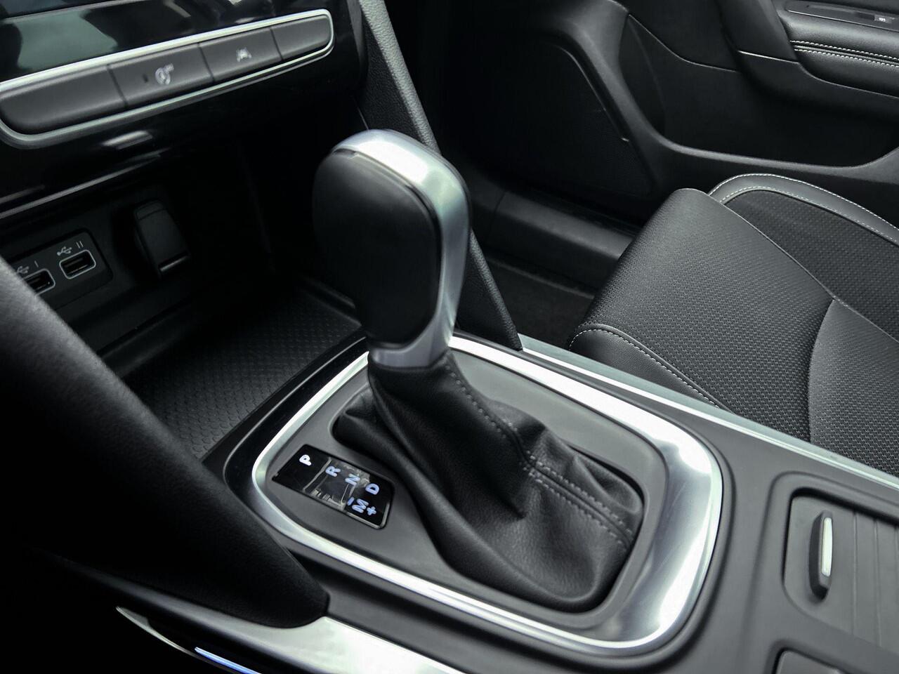 Renault MEGANE Estate 1.3 TCe 140PK Techno | Automaat | Apple Carplay | Trekhaak | Navigatie | Achteruitrijcamera | Climate Control |