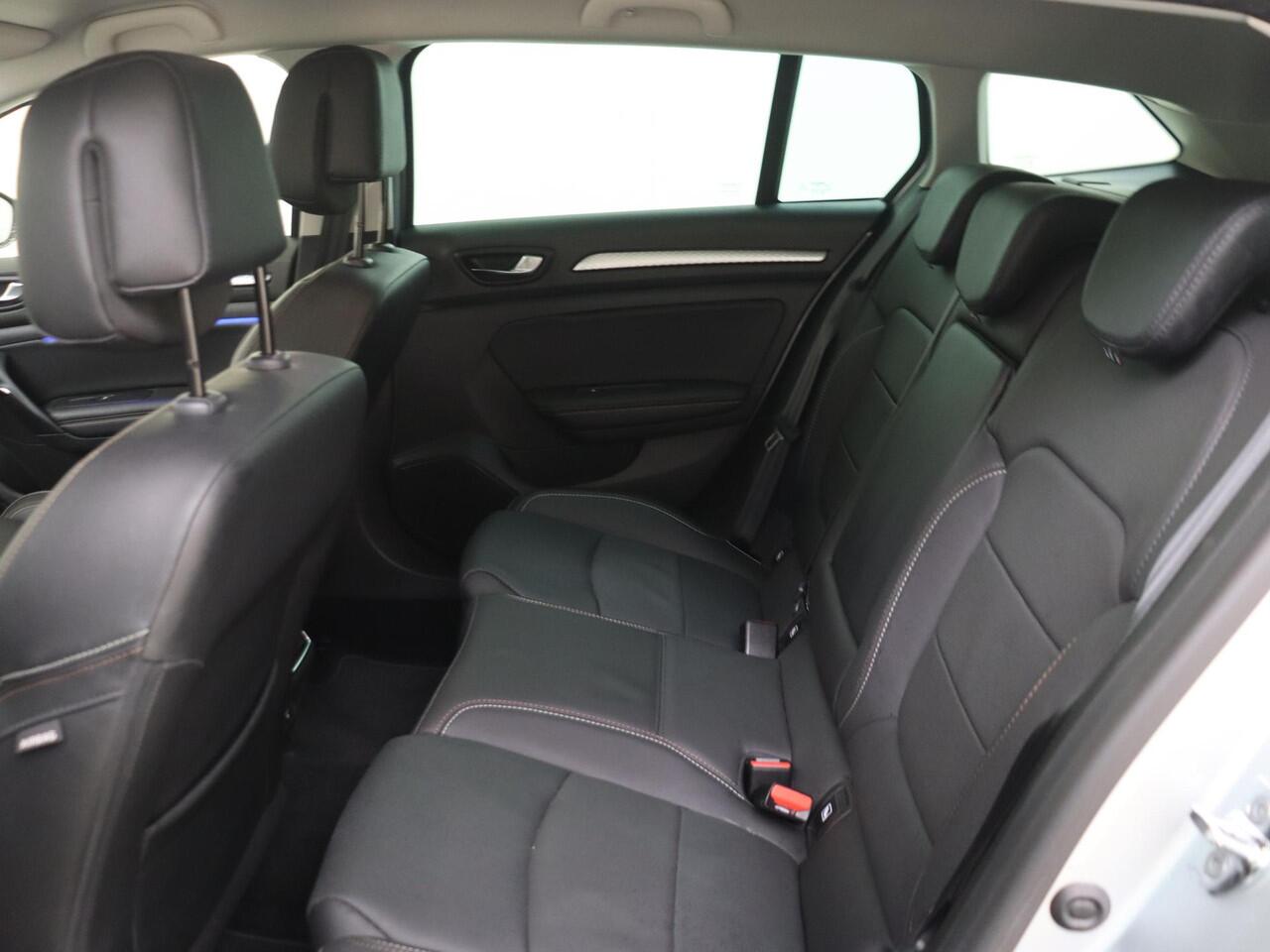 Renault MEGANE Estate 1.3 TCe Business Edition One |BTW | AUTOMAAT | Trekhaak 1700 kg| Cruise & Climate Control| Navigatie | Achteruitrijcamera