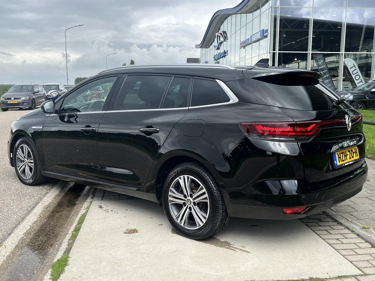 Renault MEGANE Estate 1.6 E-Tech Plug-In Hybrid 160 Intens / Automaat / Apple Carplay - Android Auto / Keyless / Stoelverw. / PDC V+A / 16'' LMV /