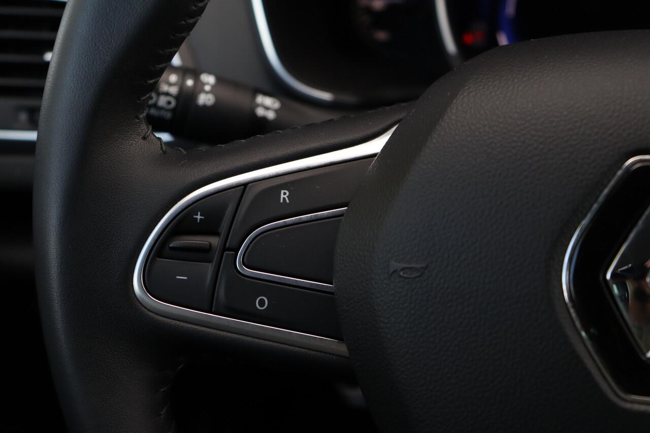 Renault MEGANE Estate 1.3 TCe Limited | Climate Control | Cruise Control | Camera | Trekhaak | Stoelverwarming