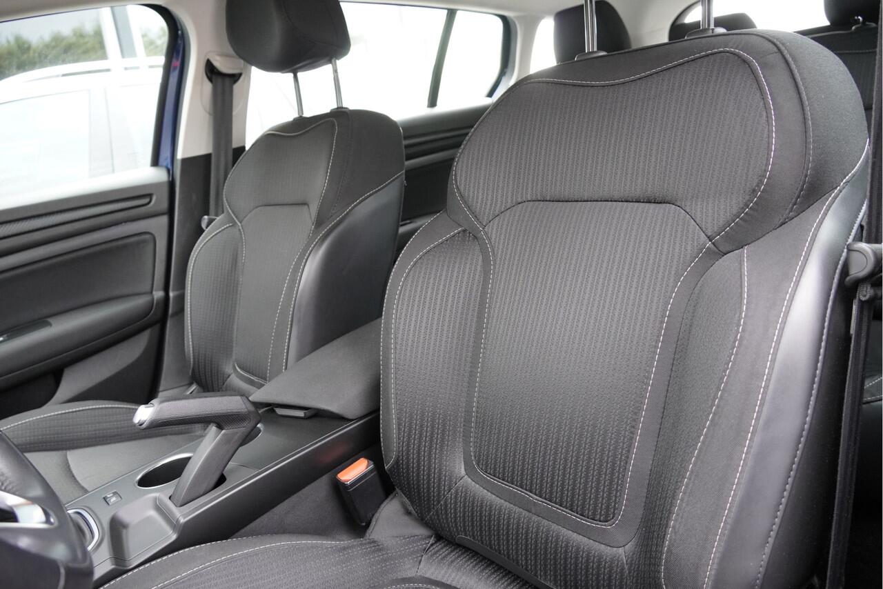 Renault MEGANE Estate 1.5 Blue dCi Zen BJ2019 Led | Pdc | Navi | Climate control | Cruise control | Getint glas