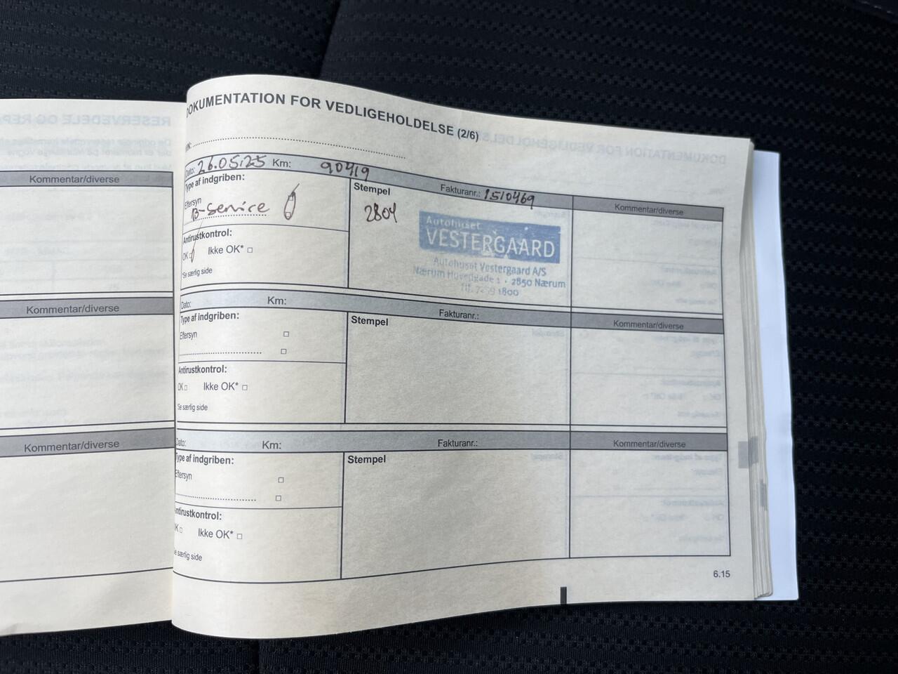 Renault MEGANE Estate 1.6 E-Tech Plug-In Hybrid 160 Intens / Automaat / Apple Carplay - Android Auto / Keyless / Stoelverw. / PDC V+A / 16'' LMV /