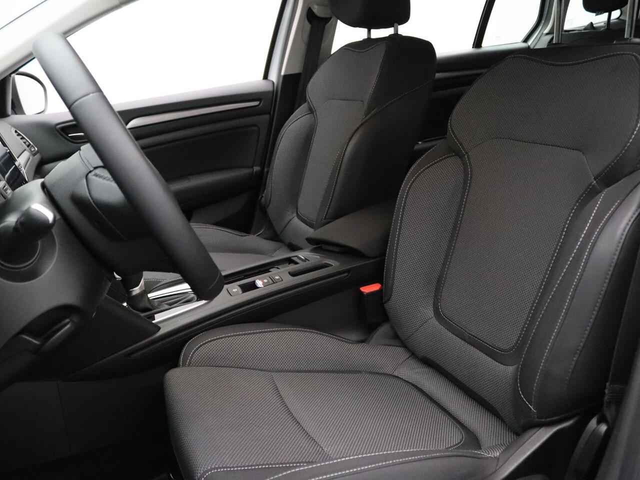 Renault MEGANE Estate E-Tech Plug-In Hybrid 160pk Equilibre Climate | Cruise | Carplay | Navi | Parkeersens. v+a